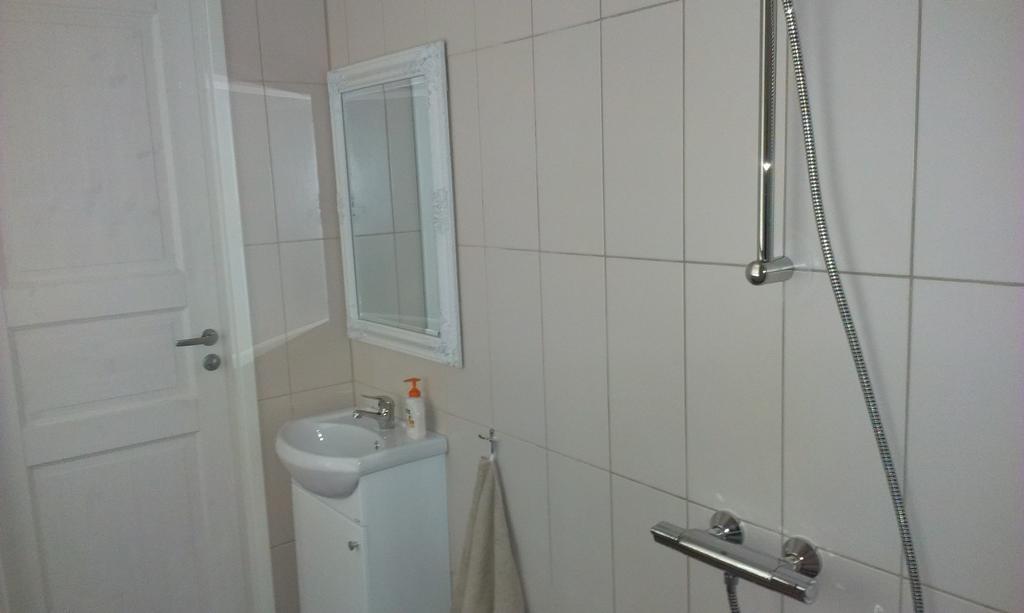 Ferienwohnung Paslepa Mois Zimmer foto